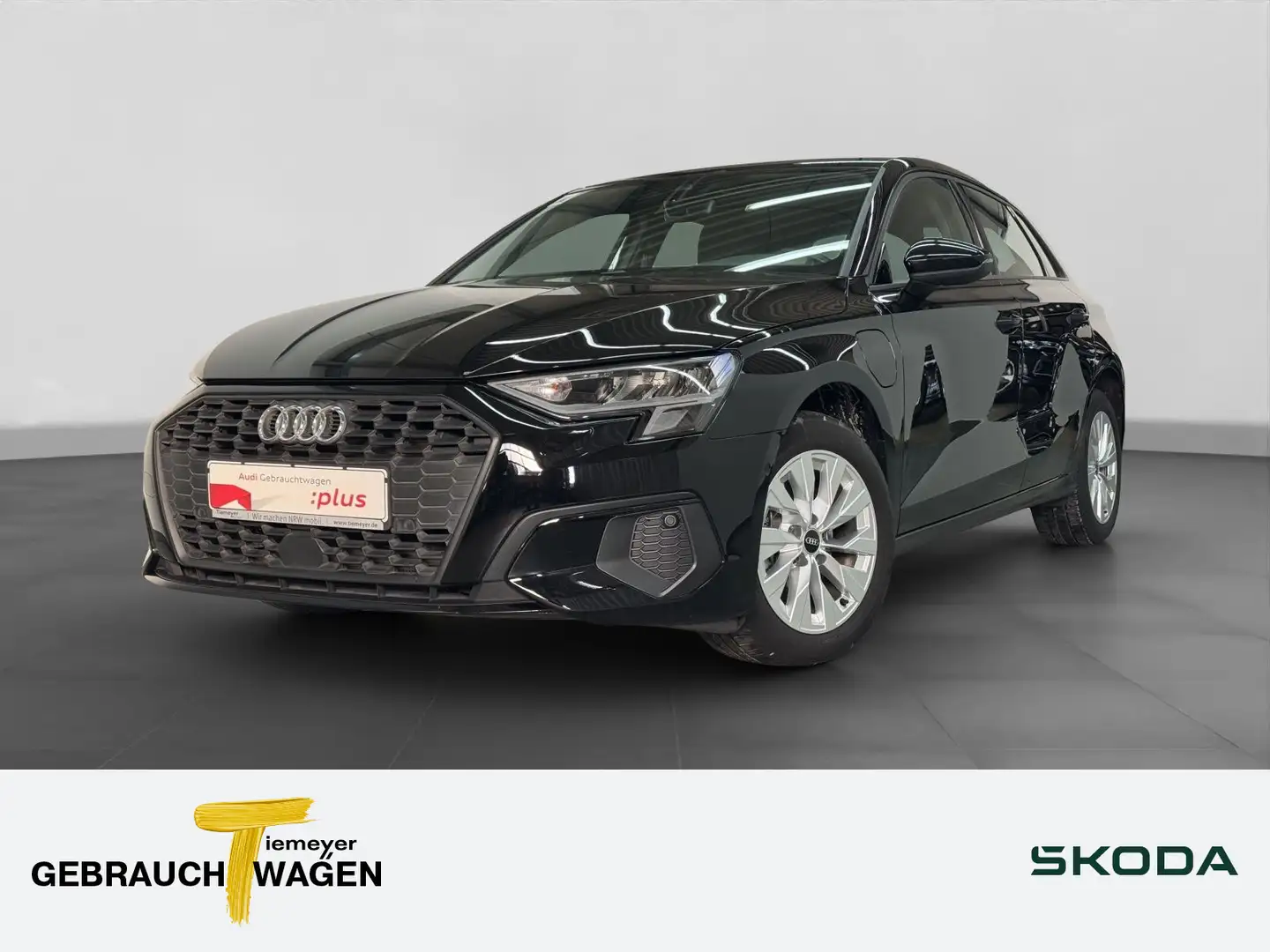 Audi A3 40 TFSIe STDHZG DAB+ KLIMA Schwarz - 1