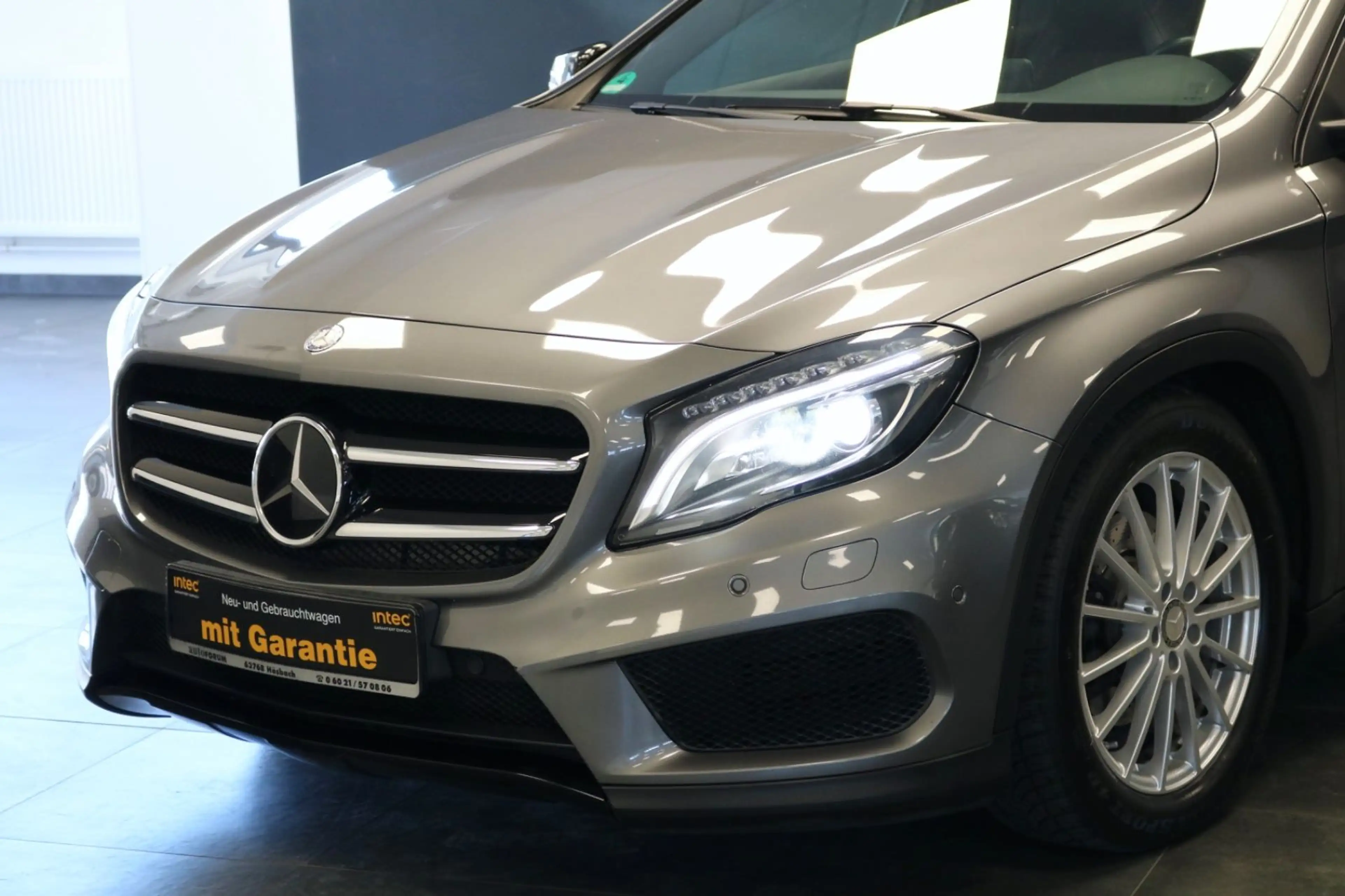 Mercedes-Benz GLA 220 CDI AMG-LINE / d 4Matic/PANO/ACC/KAMERA — photo 7