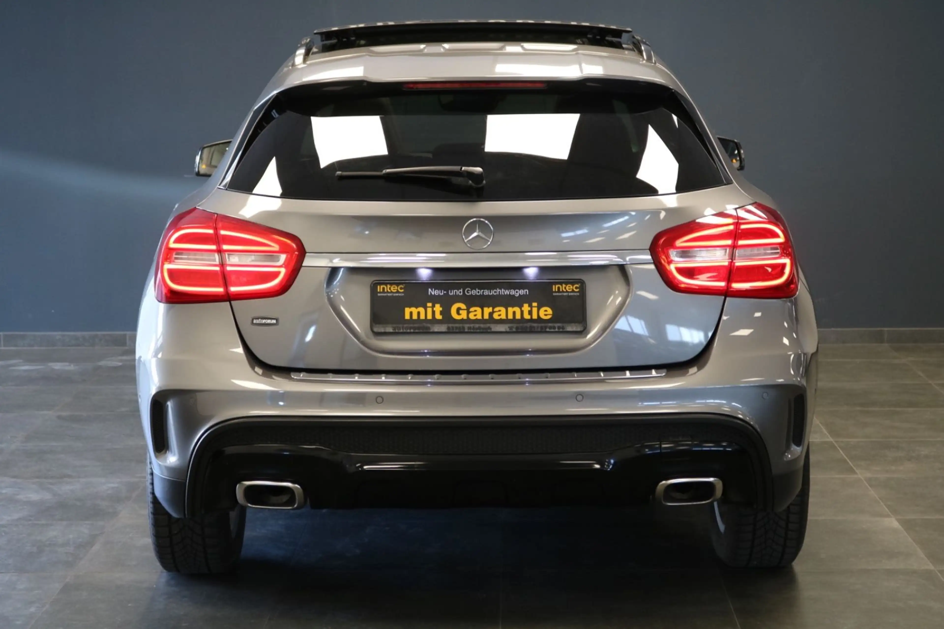 Mercedes-Benz GLA 220 CDI AMG-LINE / d 4Matic/PANO/ACC/KAMERA — photo 13