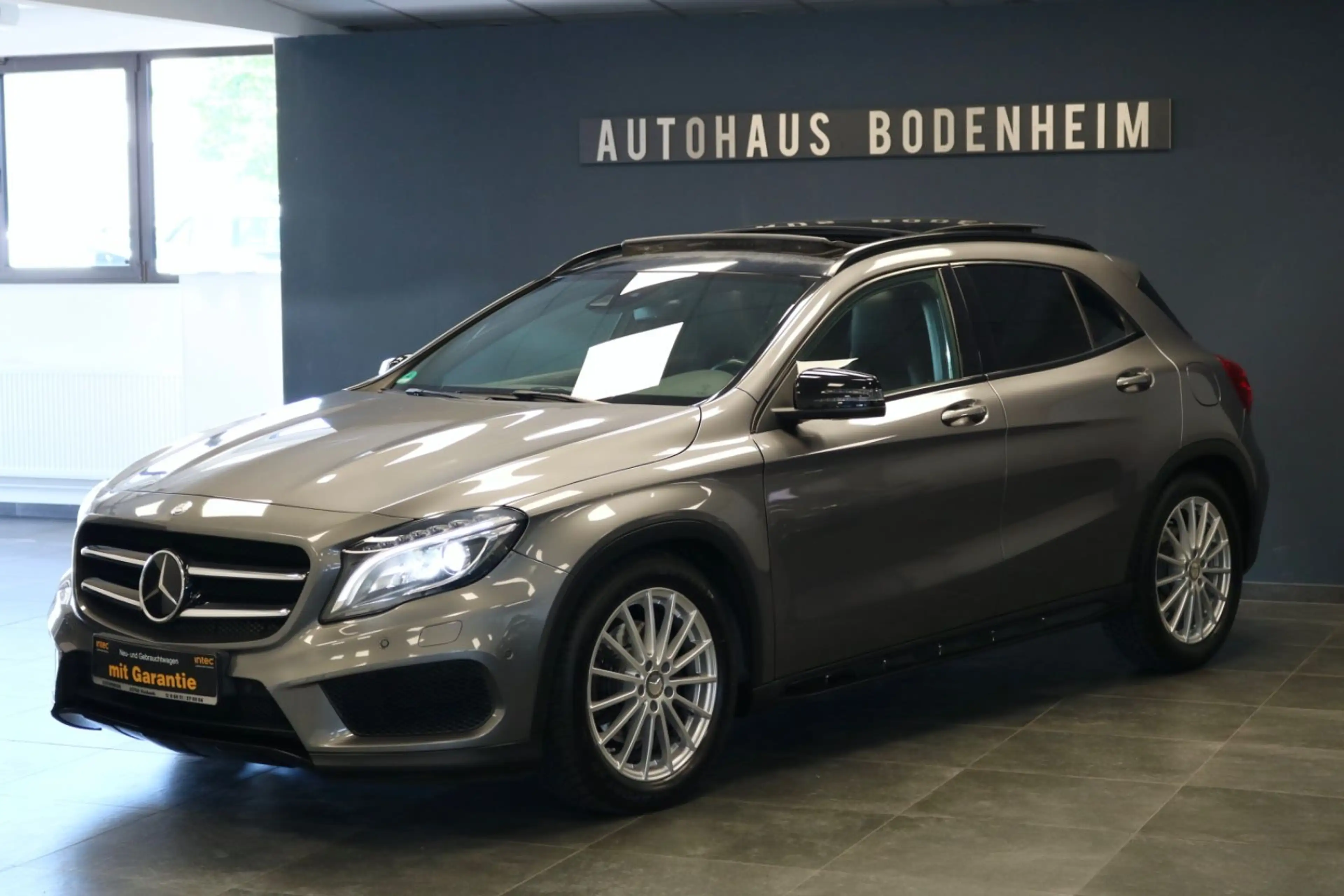 Mercedes-Benz GLA 220 CDI AMG-LINE / d 4Matic/PANO/ACC/KAMERA — photo 6
