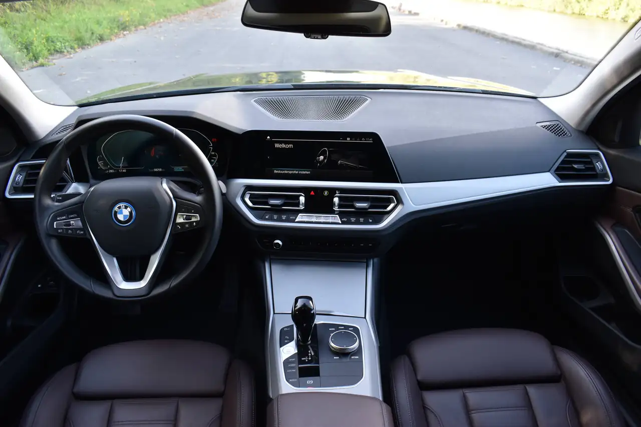 BMW 330 e TOURING LEDER CAMERA MEMORY CARPLAY, миниатюра 29