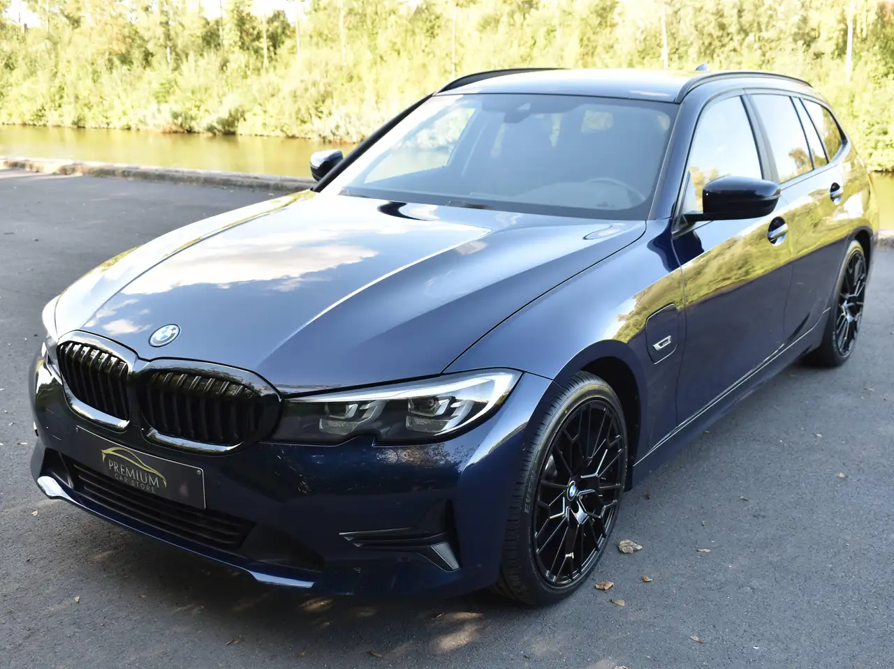 BMW 330 e TOURING LEDER CAMERA MEMORY CARPLAY, миниатюра 4