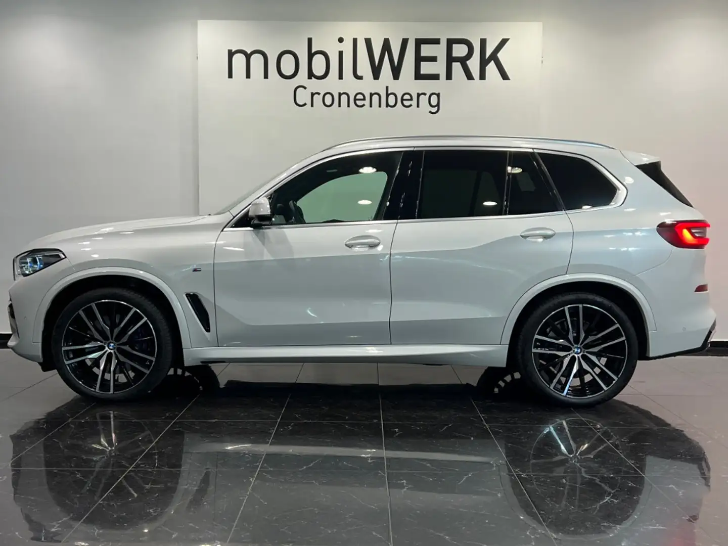 BMW X5 40d M-Sport HuD PANO AHK Standh Laser 22 Zoll Blanc - 2