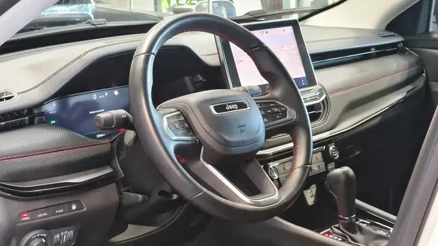 Jeep Compass view 18