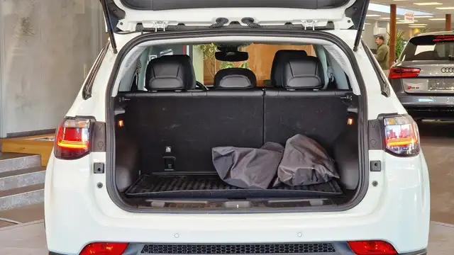 Jeep Compass view 16