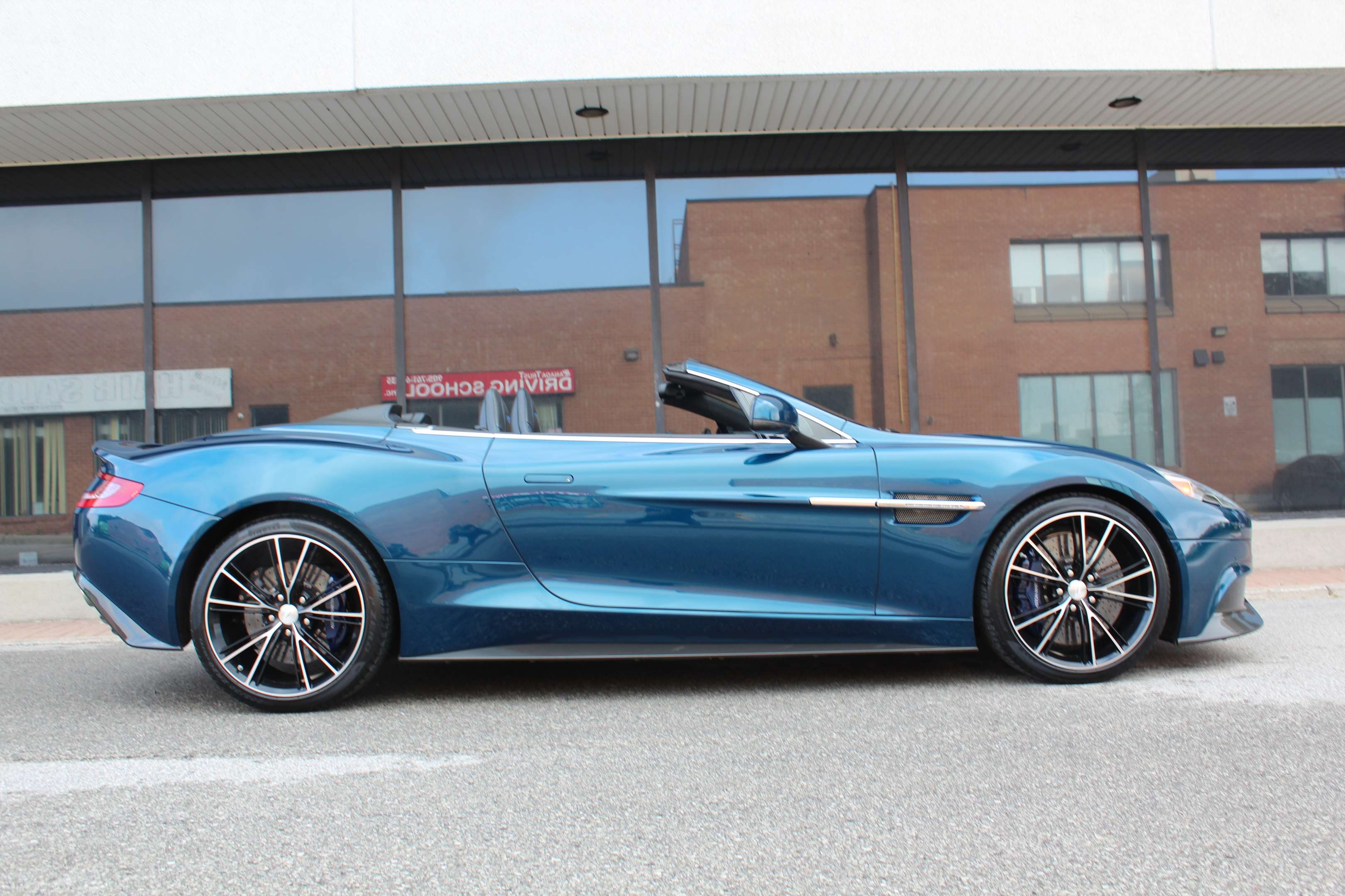 2014 Aston Martin Vanquish VOLANTE - CABON FIBER SPORTS PKG - BANG&ULFSON