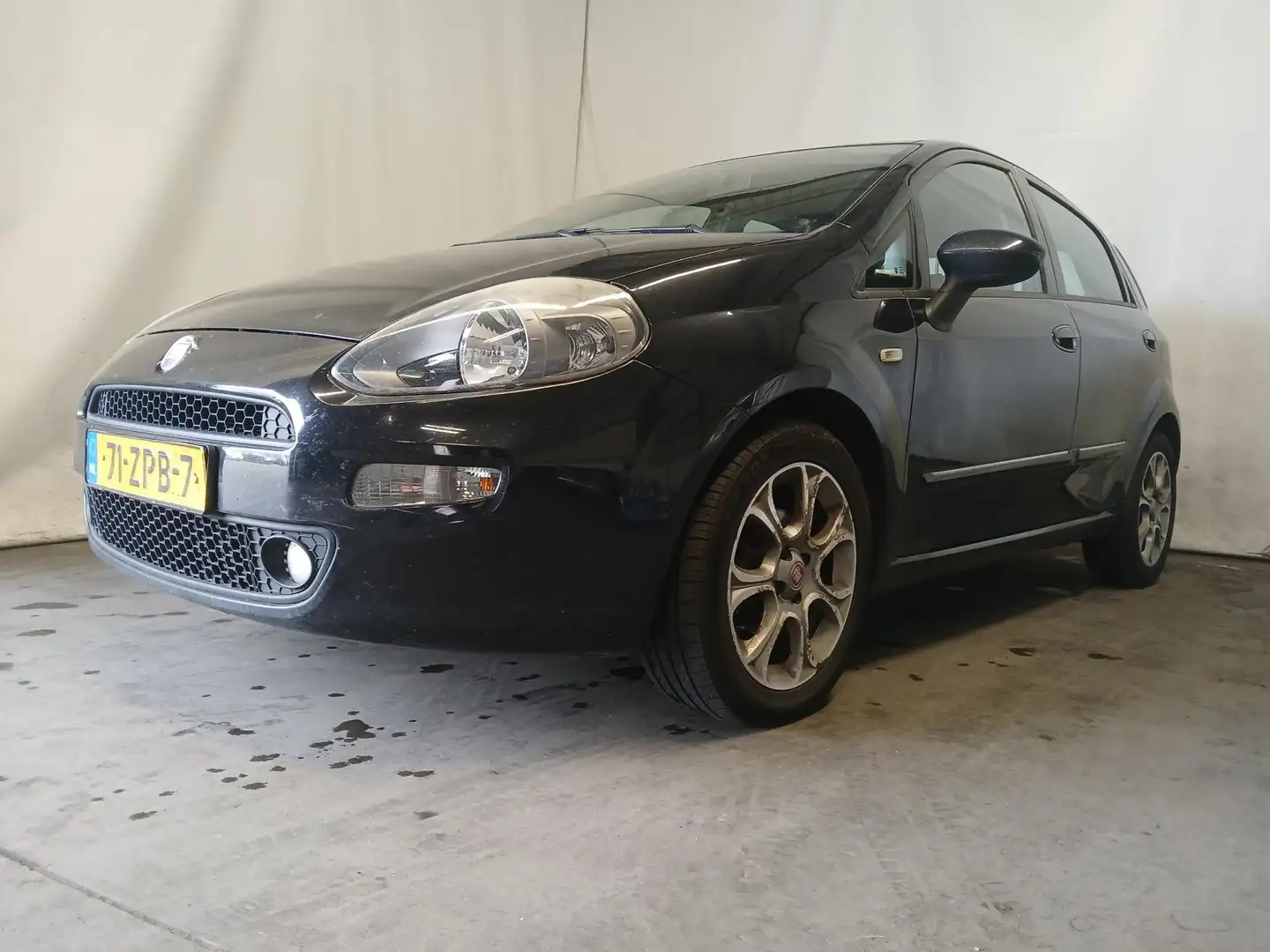 Fiat Punto Evo 0.9 TwinAir Easy - Airco - Schade - Motor rookt Zwart - 2