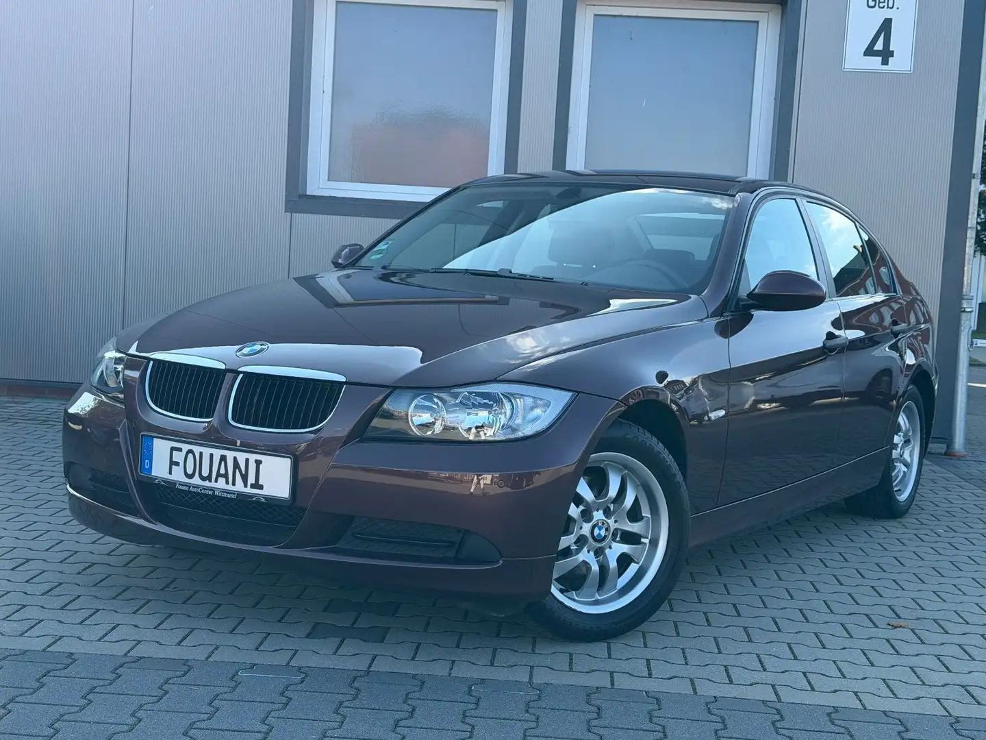 BMW 318 3er Lim. 318i*1.HAND*TOP-ZUSTAND*GARANTIE* Rot - 1