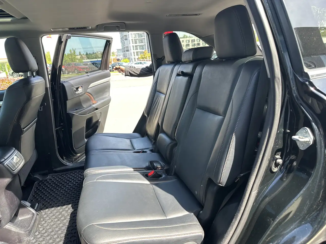 Toyota Highlander снимка Toyota Highlander