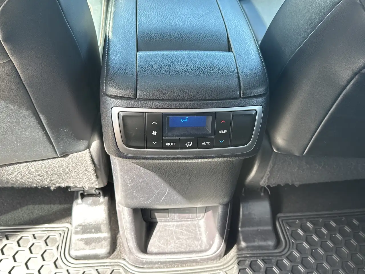 Toyota Highlander снимка Toyota Highlander