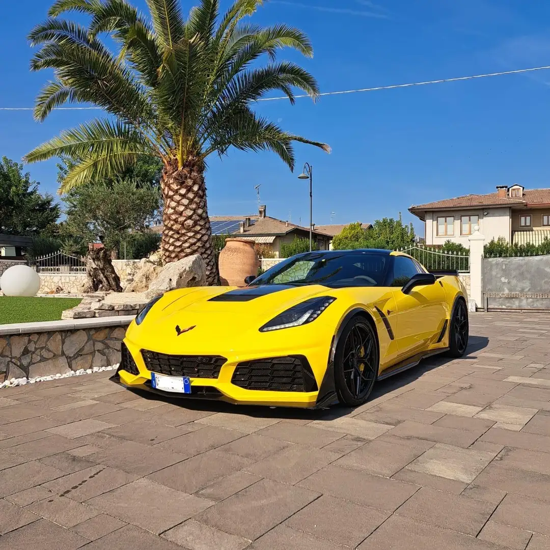 Corvette C7 stringray z51 Amarillo - 1