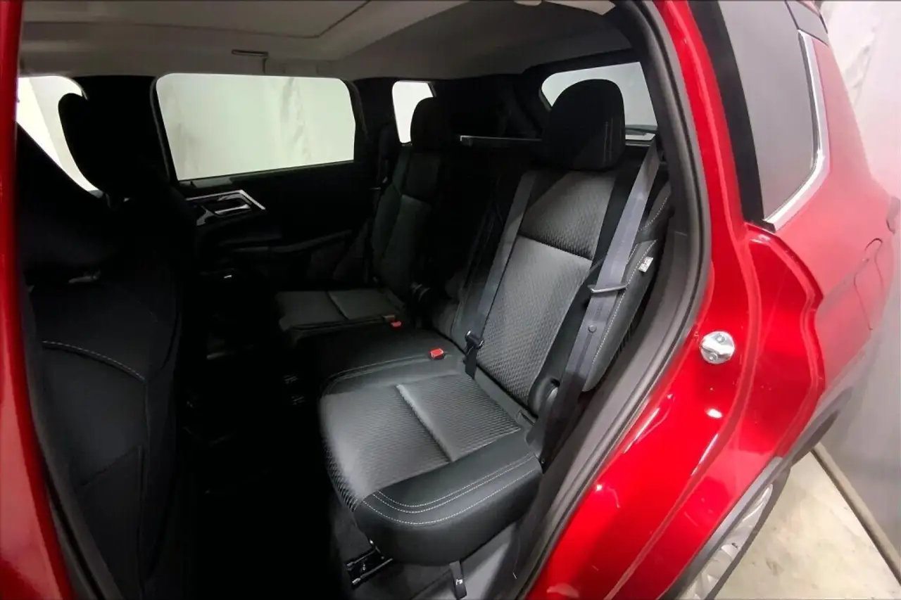 Mitsubishi Outlander снимка Mitsubishi Outlander