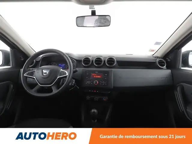 Dacia Duster view 12