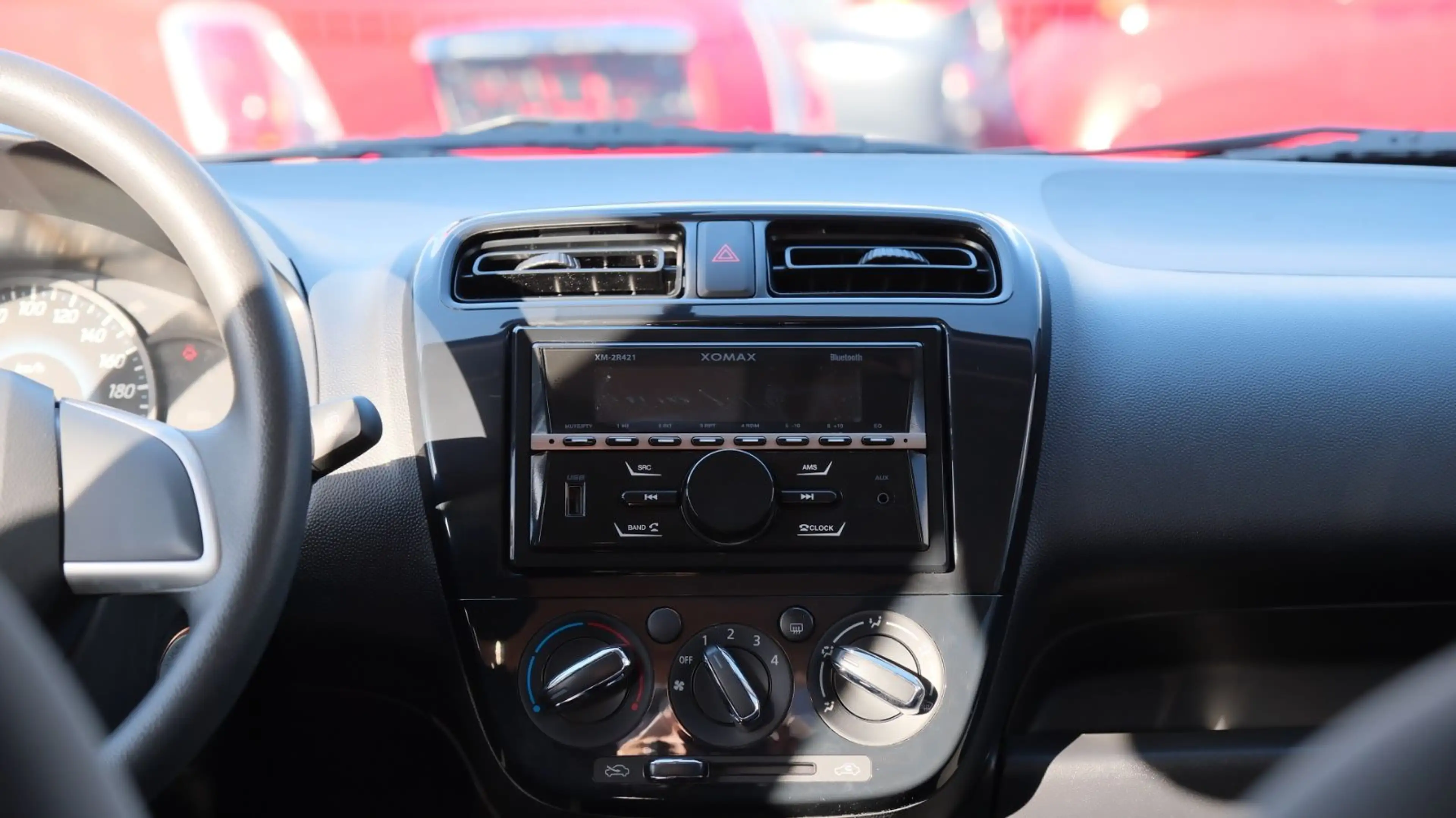Mitsubishi Space Star Radio Bluetooth USB Winterreifen TÜV — photo 9