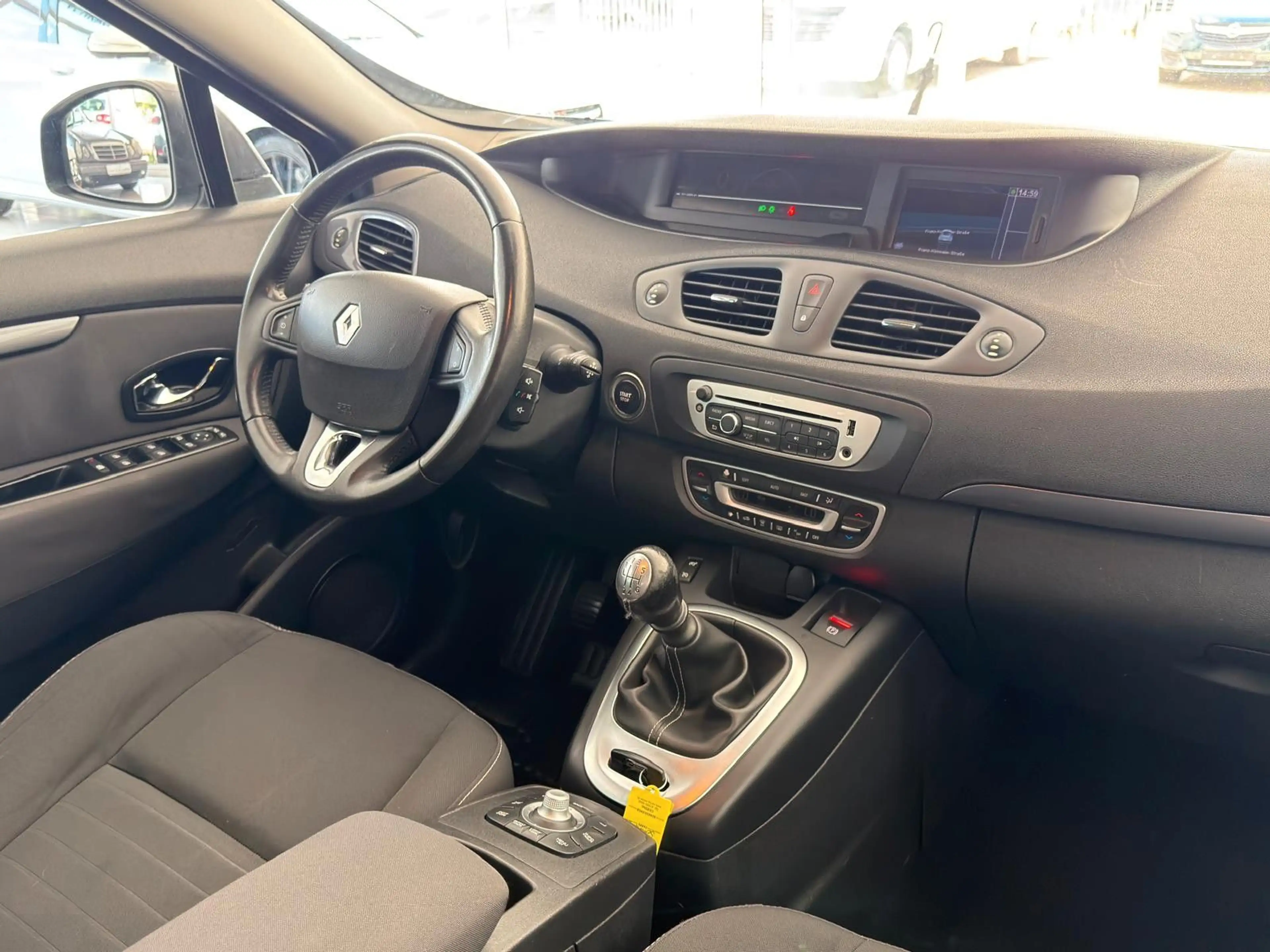 Renault Scenic III Grand Limited+Navi+Klima+PDC+Keyless — photo 12