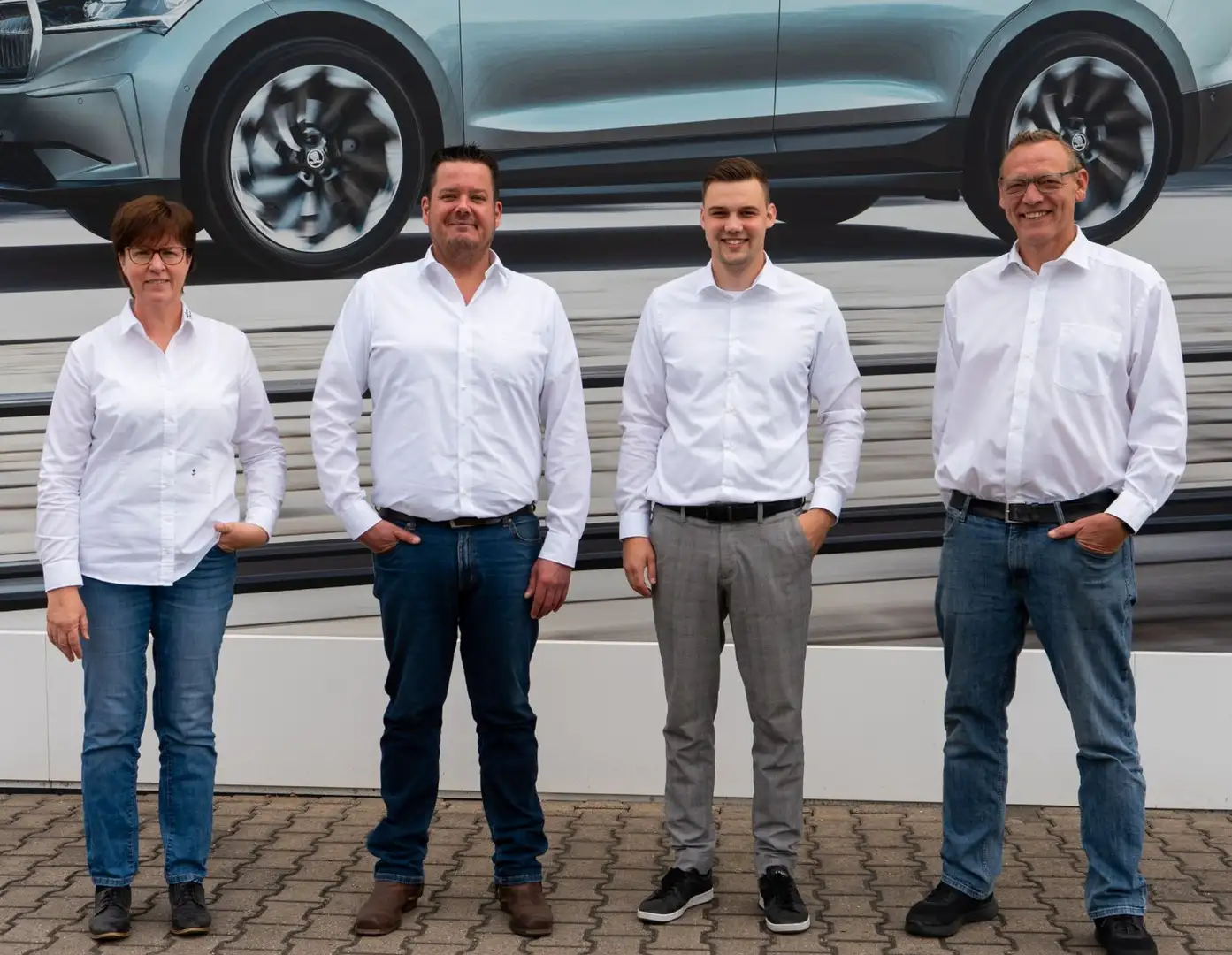Skoda Karoq 1.5 TSI 110kW DSG Tour Blau - 2