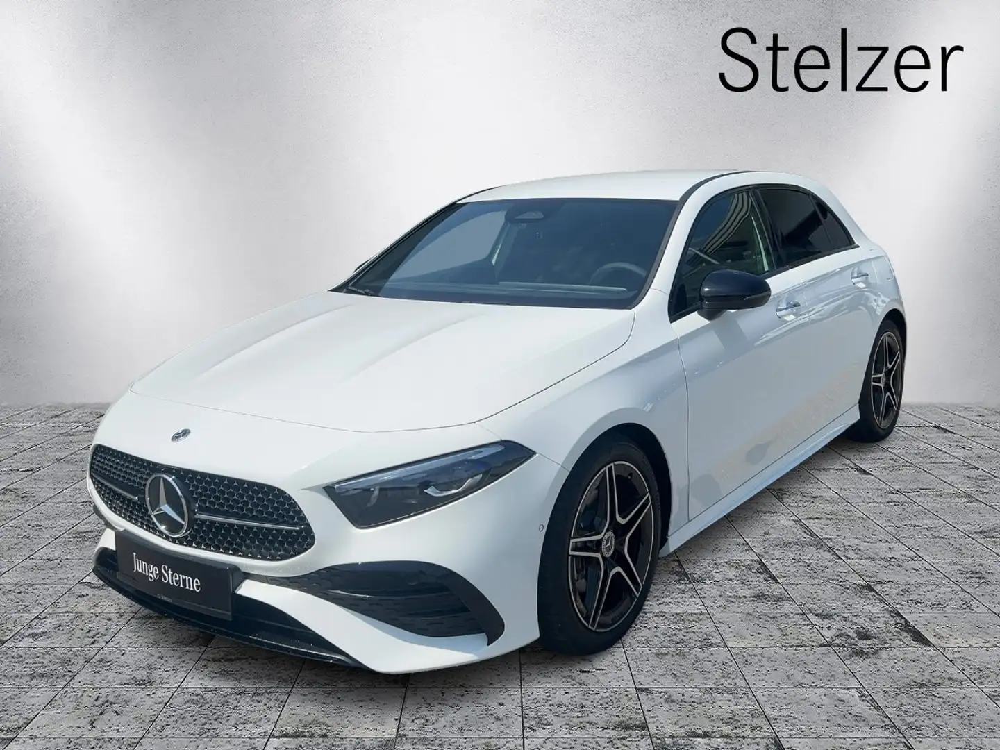 Mercedes-Benz A 180 Kompakt Österreich-Edition AMG Line Weiß - 2