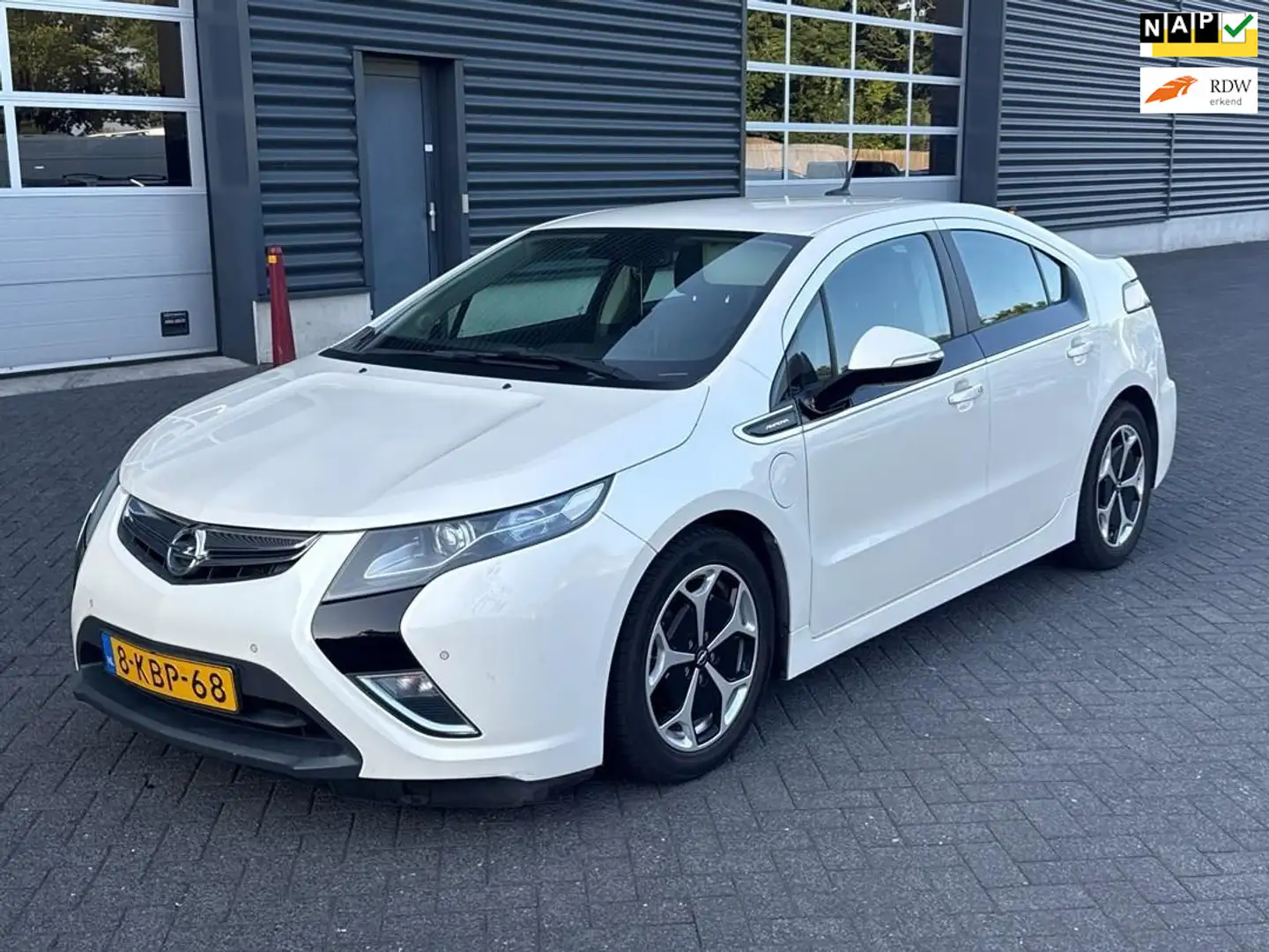 Opel Ampera 1.4 16V Hatchback Elektrisch Benzine 1.398cc 111kW Blanc - 1