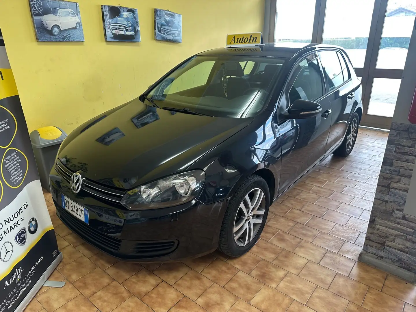 Volkswagen Golf 1.6 5p. Comfortline Černá - 2