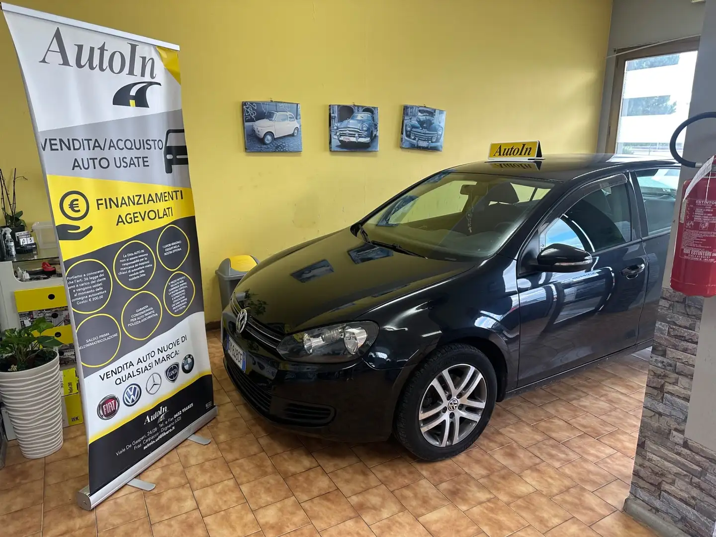Volkswagen Golf 1.6 5p. Comfortline Černá - 1