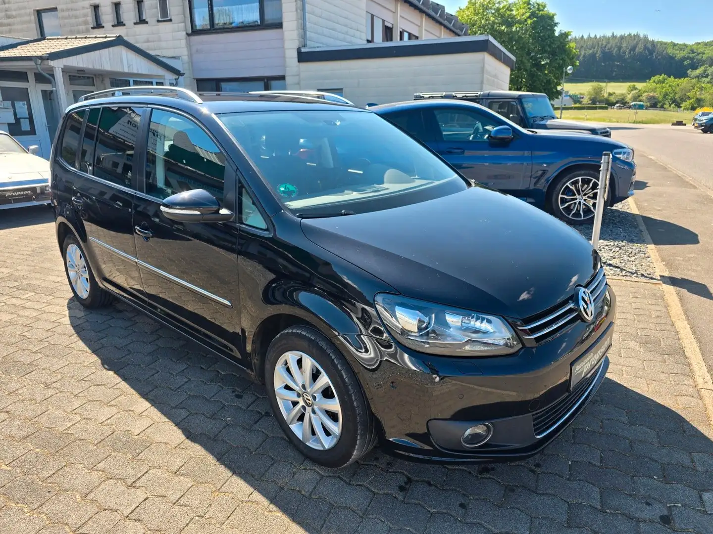 Volkswagen Touran 2.0 TDI Highline DSG 7-S. NAVI AHK Nero - 2