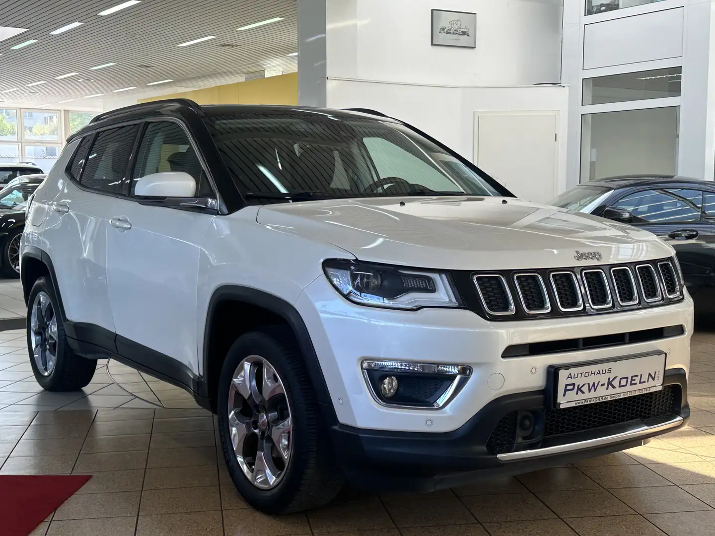 Jeep Compass 2.0 MJ 4WD *ESSD*NAVi*Bi XENON*KAMERA* Weiß - 2