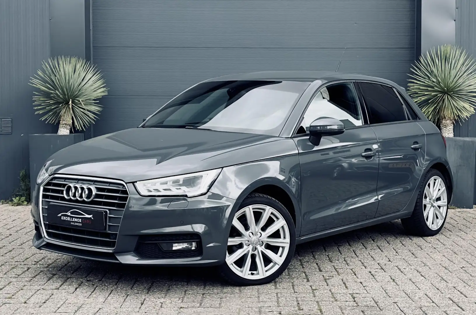 Audi A1 Sportback 1.0 TFSI S-Line Navi/PDC/ Gris - 2
