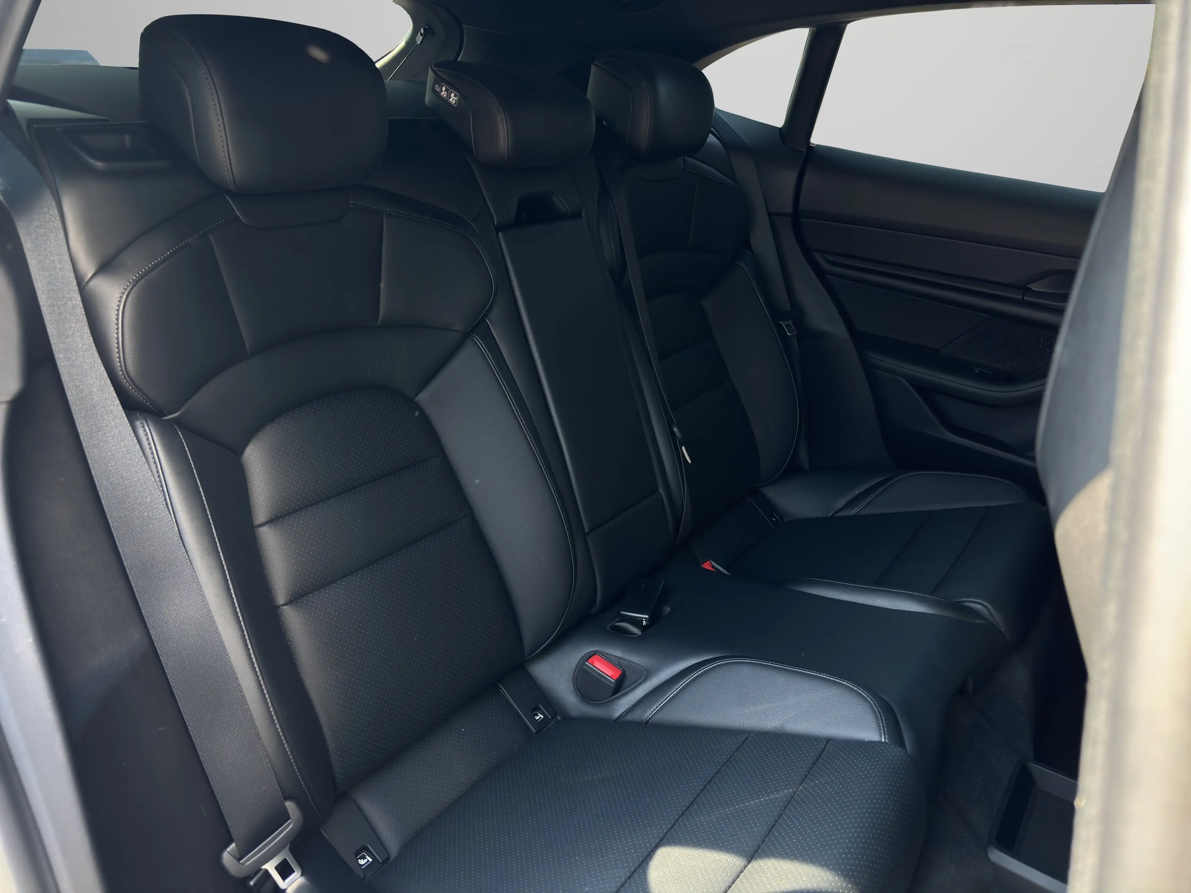 Porsche Taycan 4 Cross Turismo | LED-Matrix | InnoDrive — photo 11