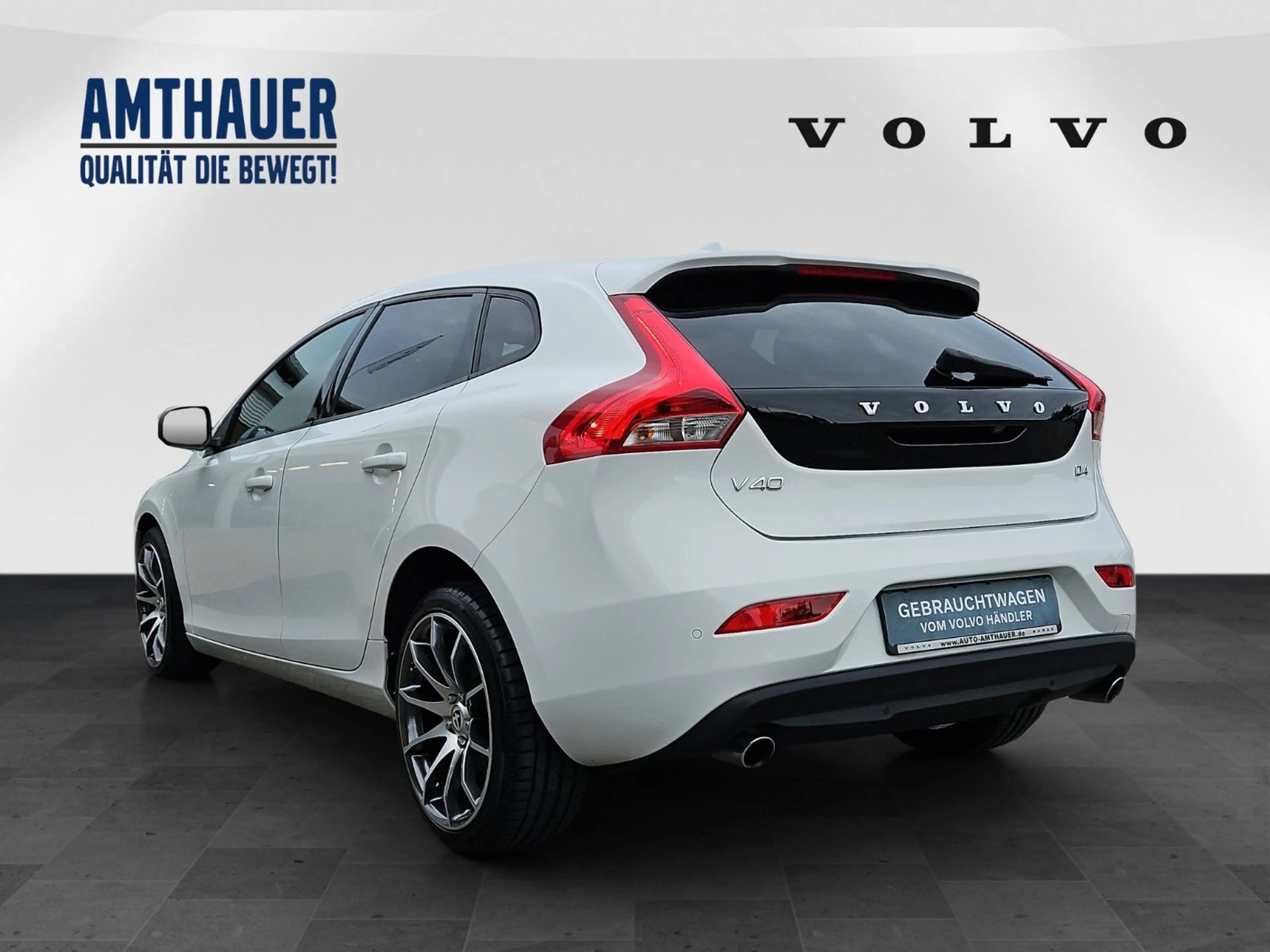 Volvo V40 D4 Momentum CAM/ WINTERPAKET/ LED — photo 4
