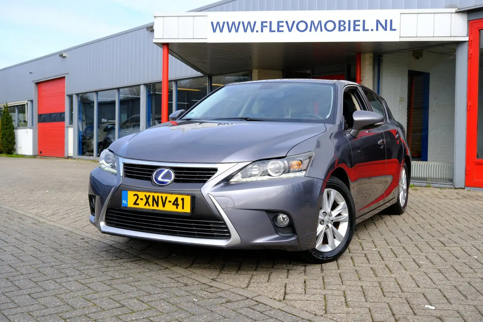 Lexus CT 200h Business Line Aut. Navi|Alcantara|LMV|Cam Gris - 1