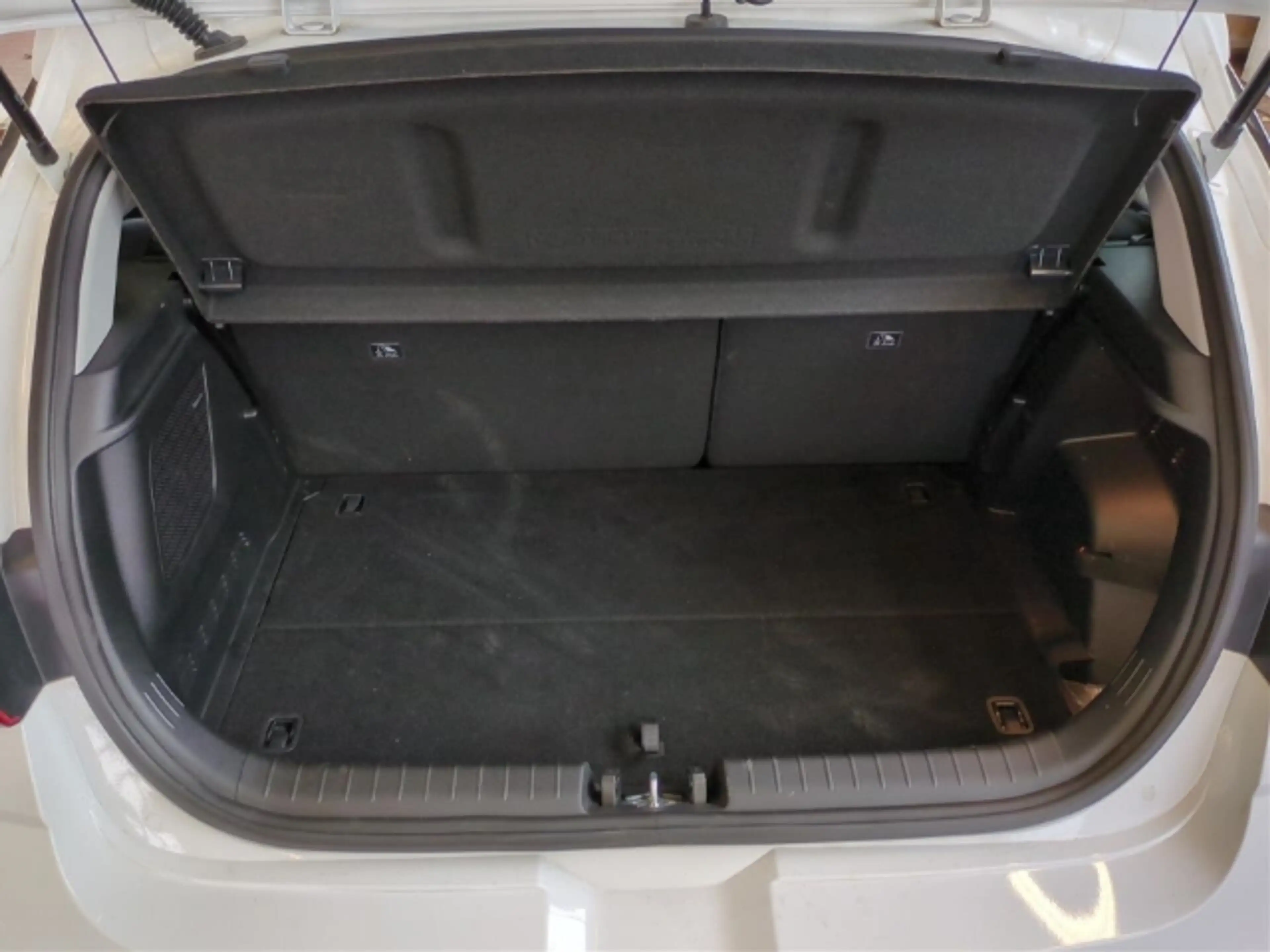Hyundai i20 1.0 T-GDI Prime Allwetterreifen+Navi+Rückfahrkamer — photo 12