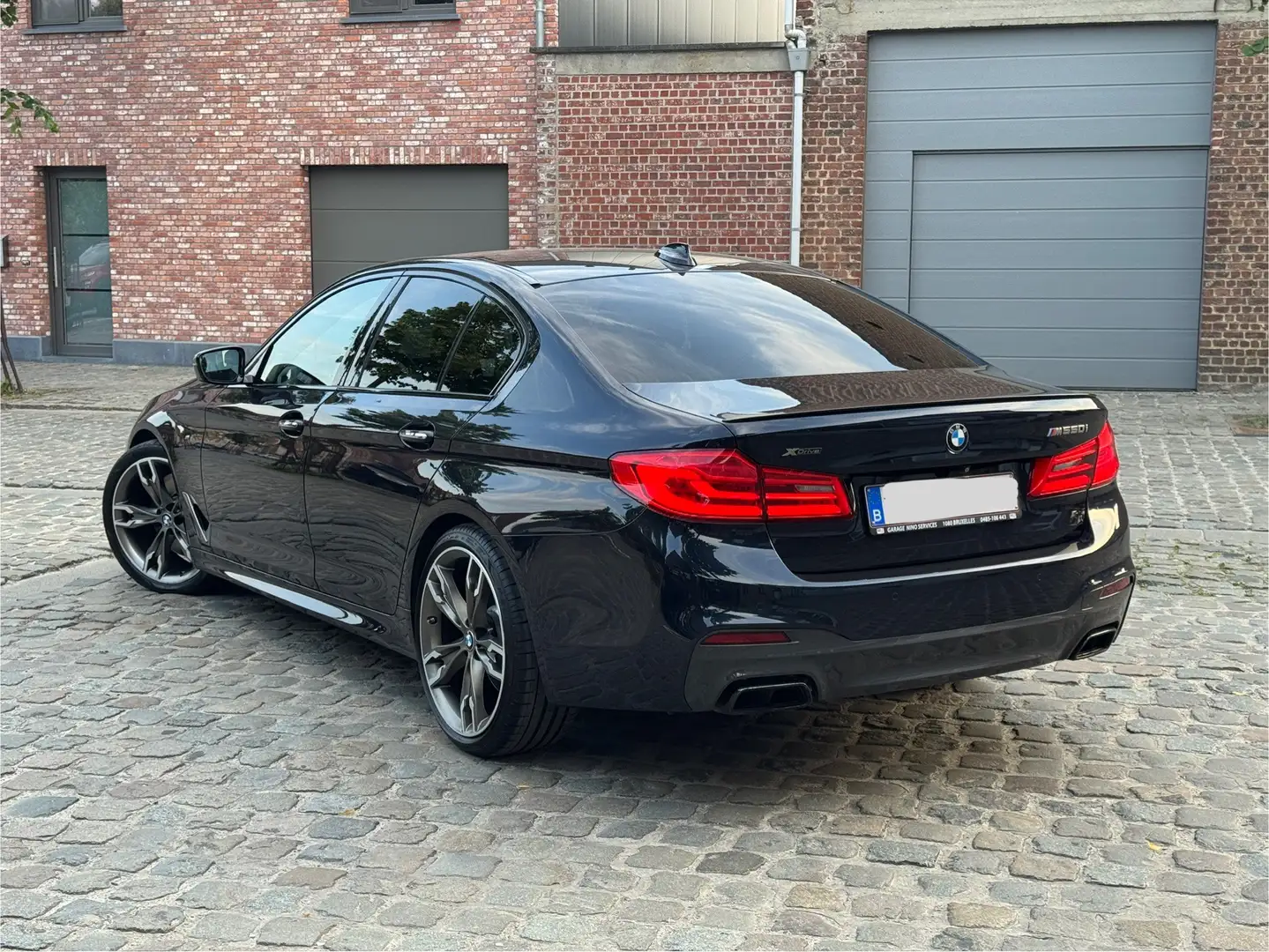 BMW M550 M550i xDrive - Individual M Pack - 2