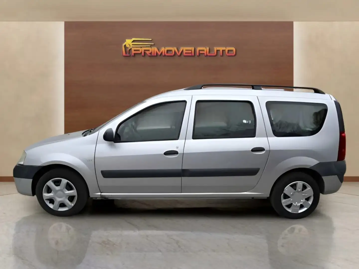 Dacia Logan MCV 1.6 5 posti Lauréate GPL Silver - 2