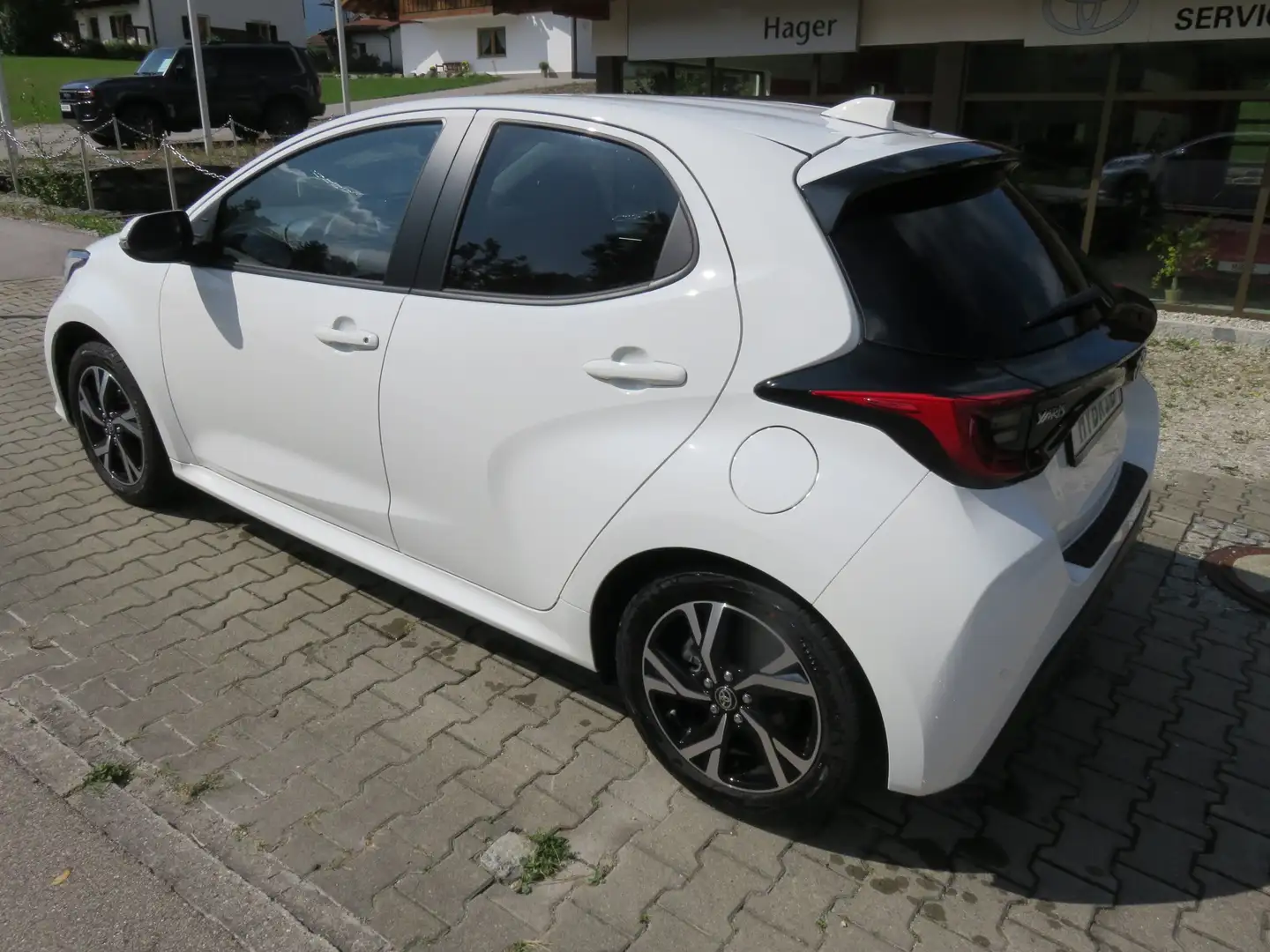 Toyota Yaris Hybrid Team Deutschland Blanc - 2