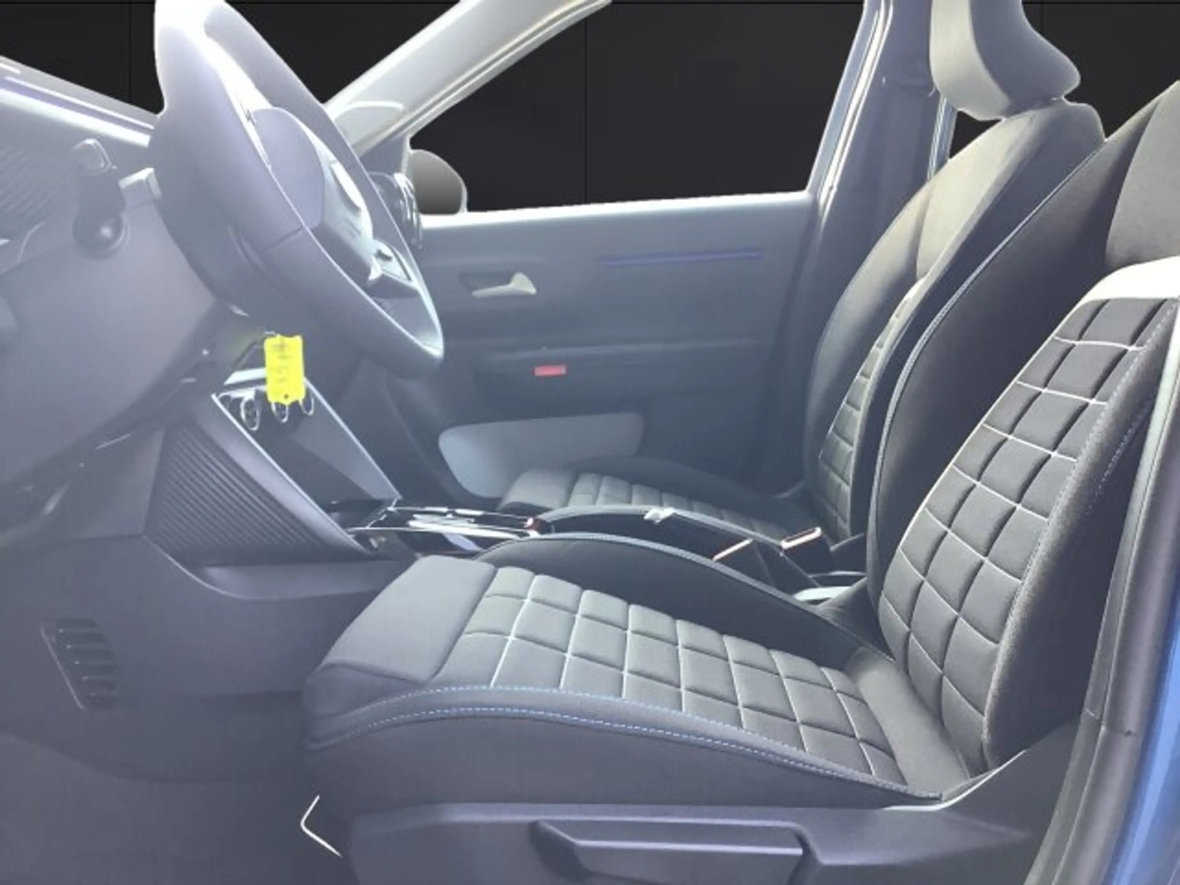 Citroen E-C3 ë-C3 Plus 113 Urban-Range +11-kW-OBC+Allwetter+ — photo 8