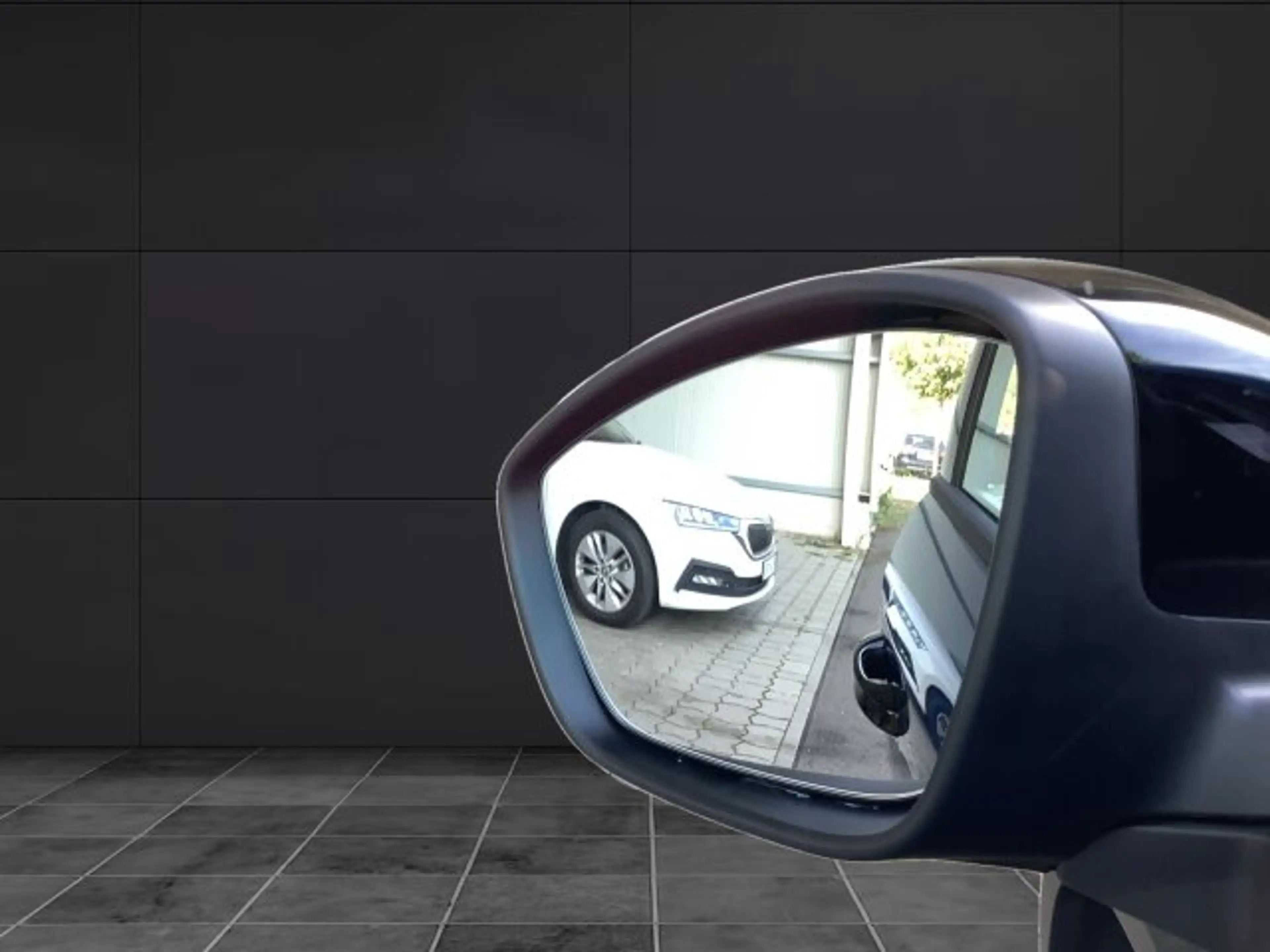Citroen E-C3 ë-C3 Plus 113 Urban-Range +11-kW-OBC+Allwetter+ — photo 9