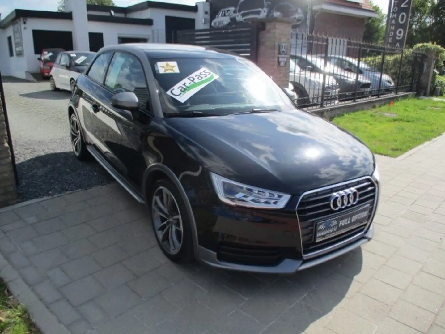 Audi A1 1.0 TFSI Ultra Design Style&Admiration FULL OPTION Noir - 1