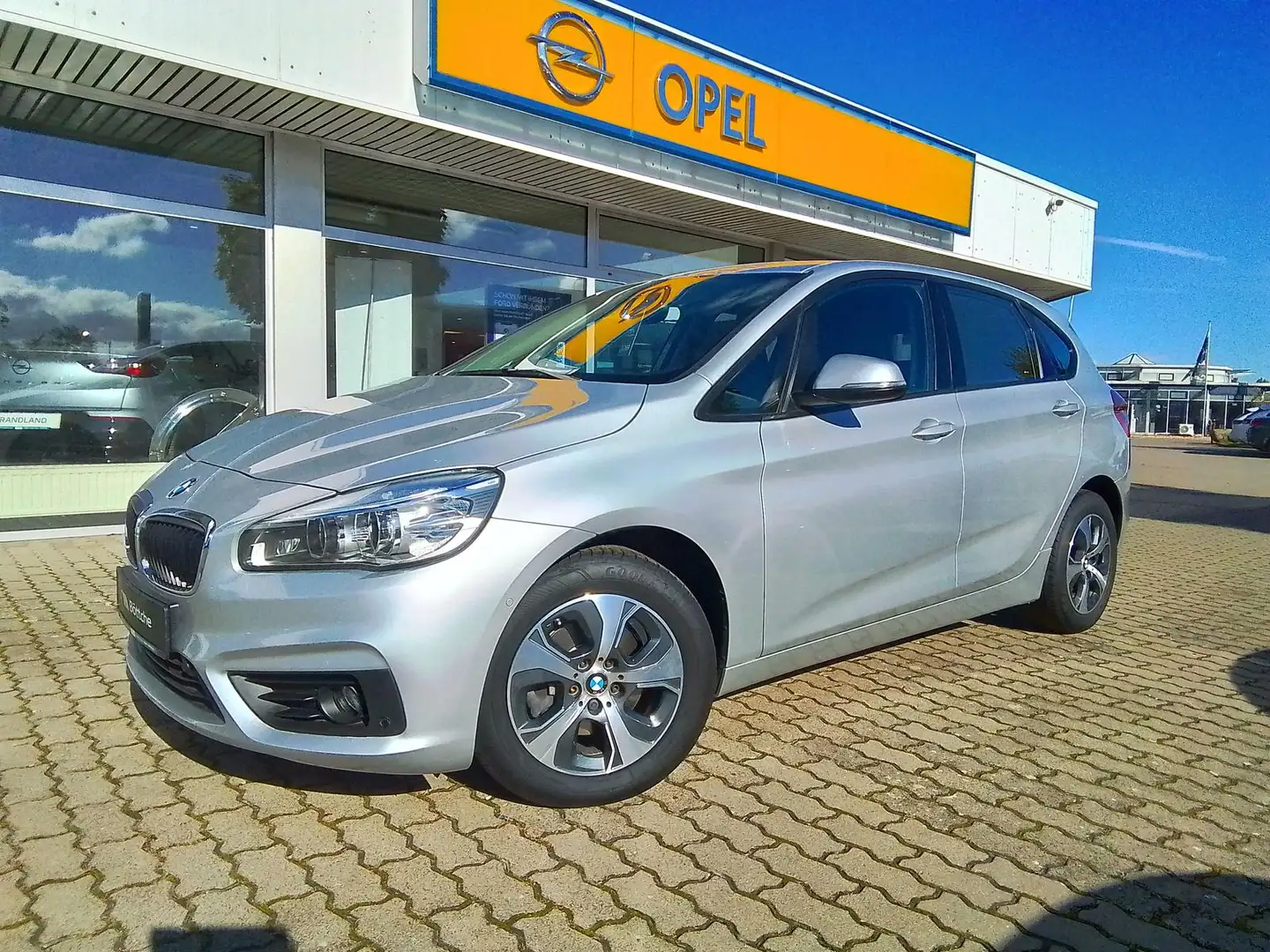 BMW 218 i Active Tourer Advantage Argent - 2