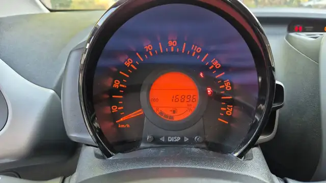 Citroen C1 view 12