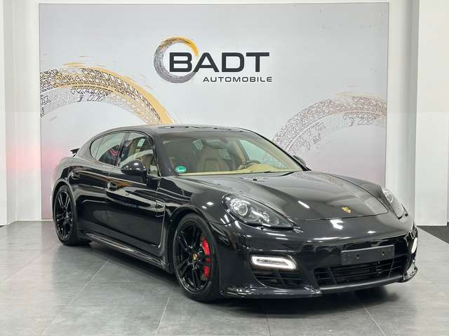 Imagine Porsche Panamera GTS BOSE 20" BEIGE KLAPPENAUSPUFF