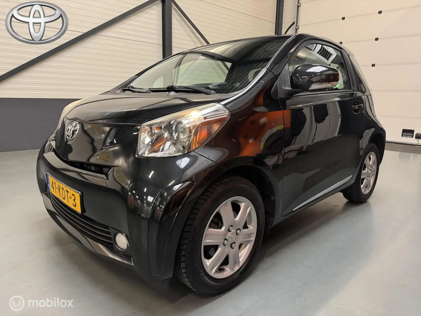 Toyota iQ 1.0 VVTi Aspiration Clima|Keyless|Navi|Bluetooth Schwarz - 1