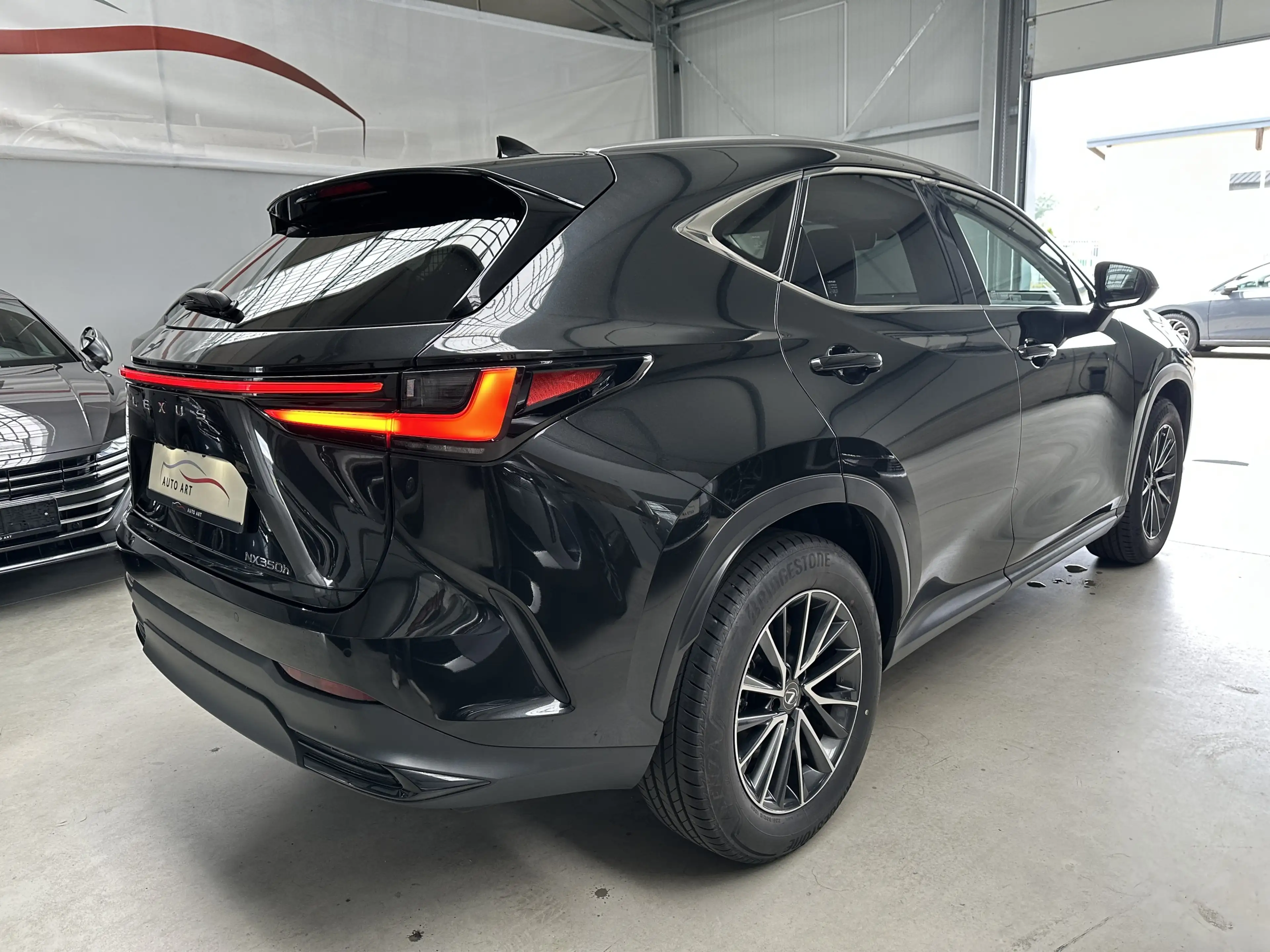 Lexus 350h LED ACC Leder Navi DAB Kamera — photo 6