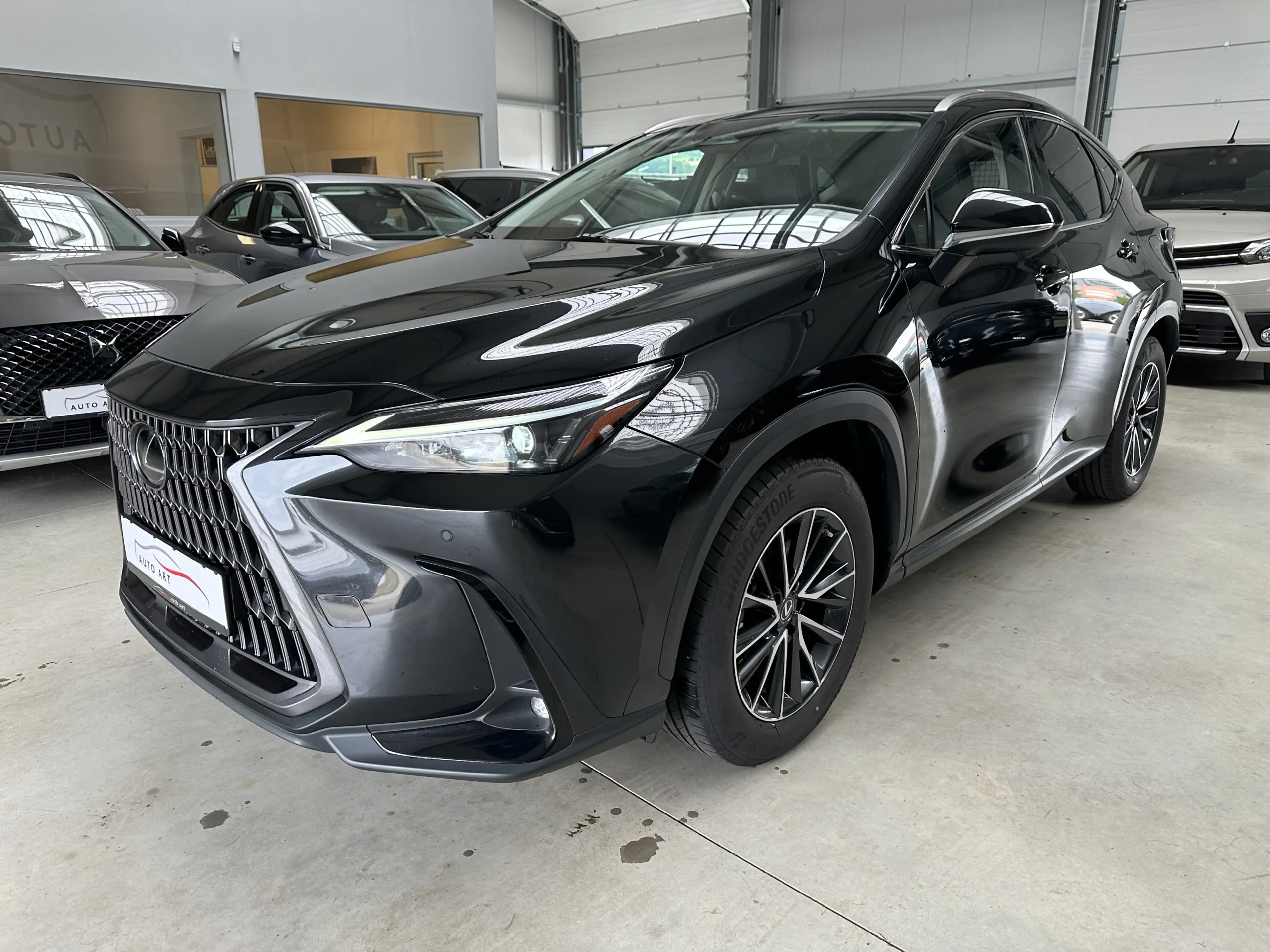Lexus 350h LED ACC Leder Navi DAB Kamera — photo 3