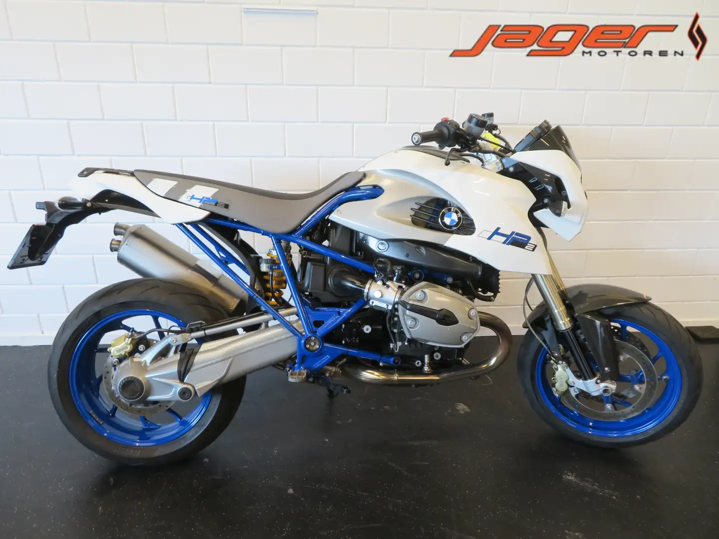 BMW HP 2 Megamoto ZEER STRAK! Wit - 1