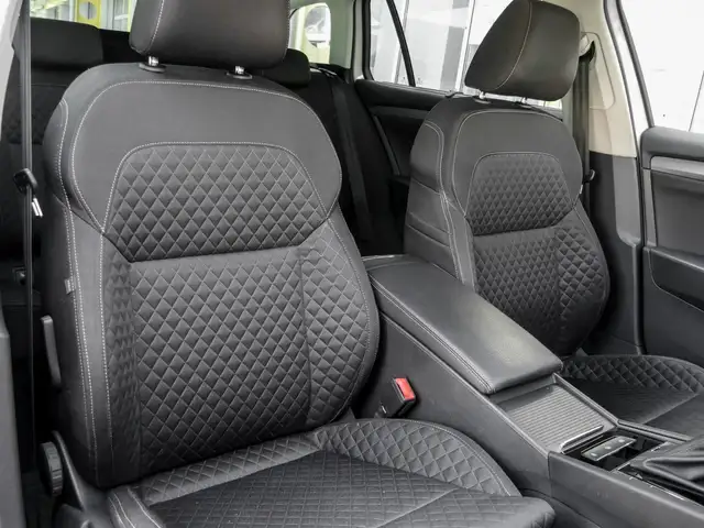 Skoda Superb view 6