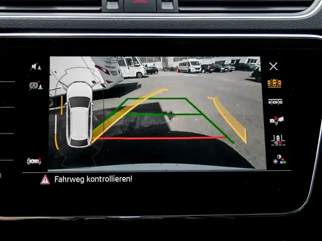 Skoda Superb view 10