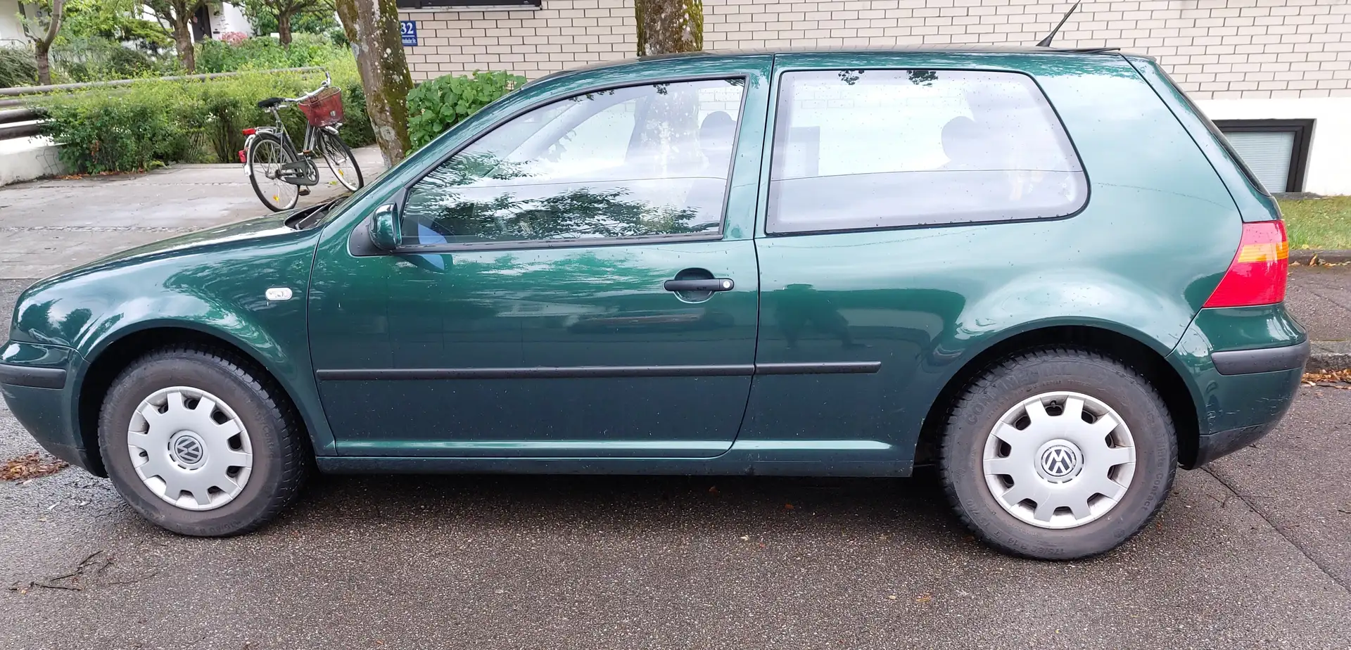 Volkswagen Golf Golf IV 1.6 Aktion Trendline Zelená - 1