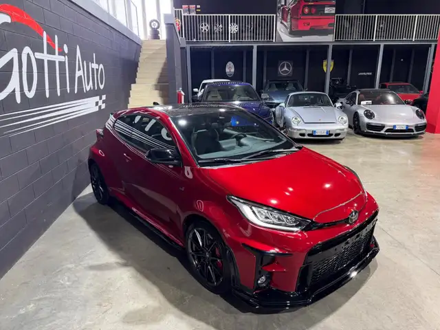 Toyota Yaris view 3