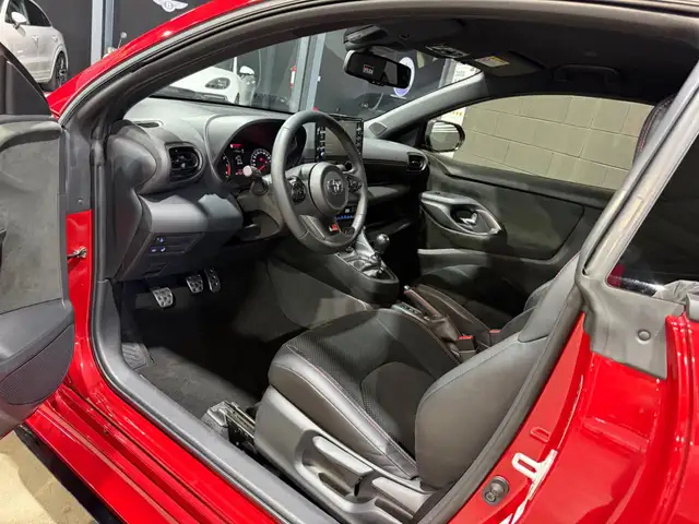 Toyota Yaris view 11