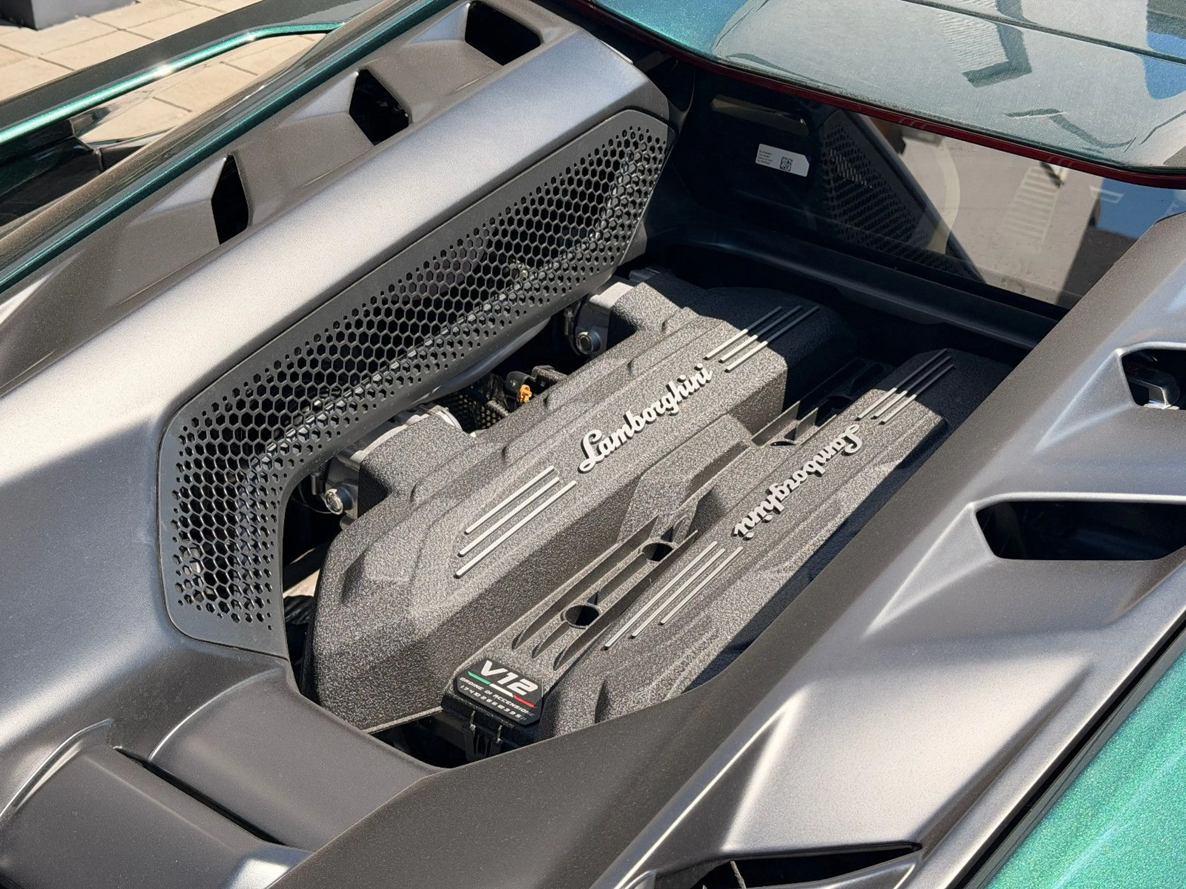 Lamborghini Revuelto *INT.CARBON*SONUS*2DISP.*FULL-ASSIST* — photo 8